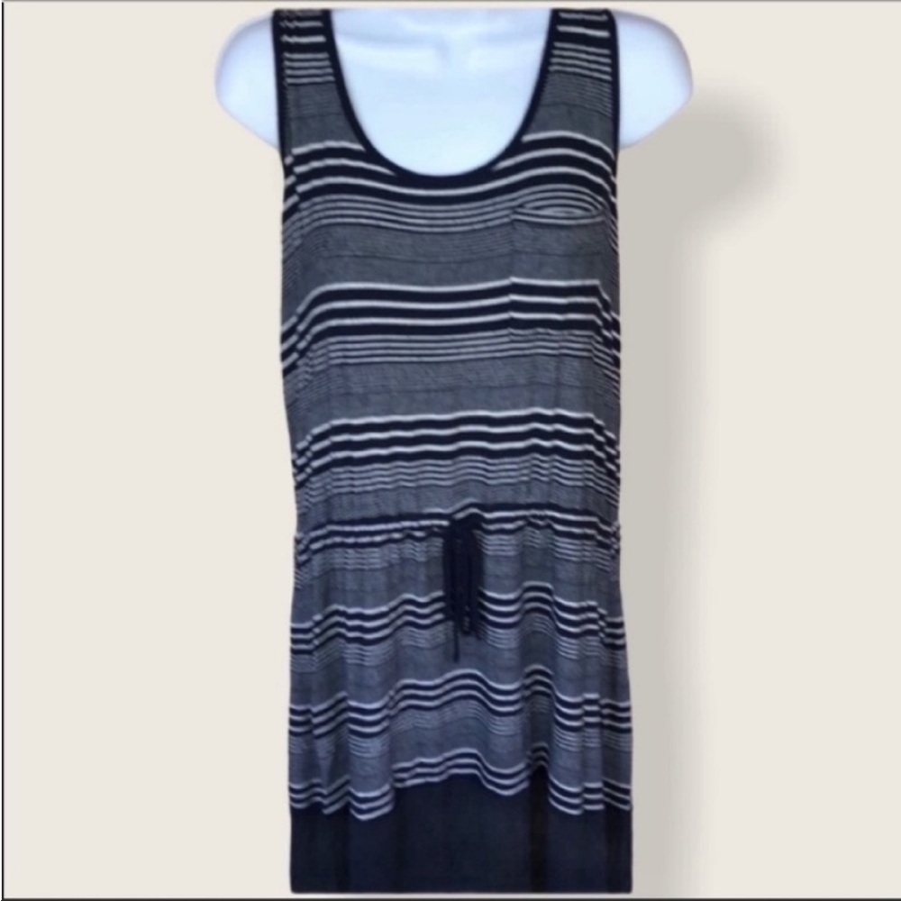 Olive & oak Romper striped blue Comfy Soft Romper
Size Large